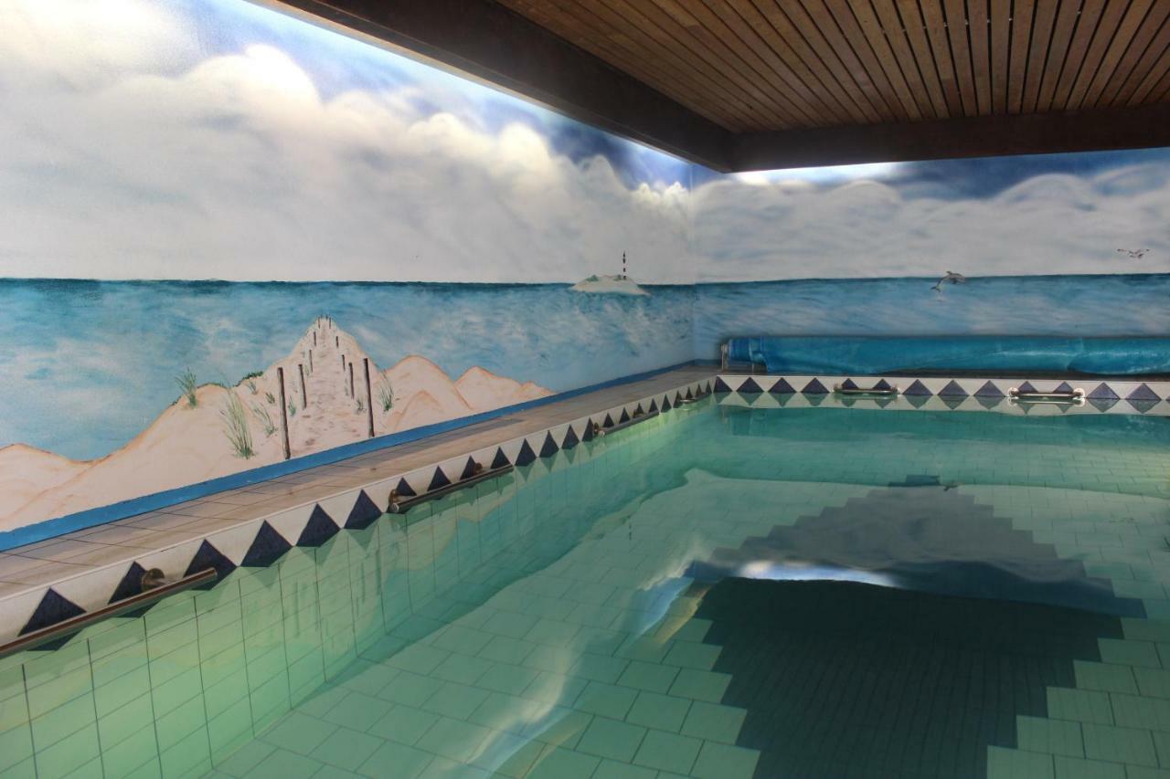 Haus Abbi, Ferienwohnung Mit Schwimmbad Hage Екстериор снимка