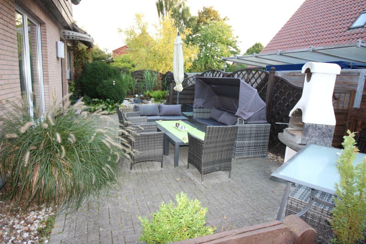 Haus Abbi, Ferienwohnung Mit Schwimmbad Hage Екстериор снимка