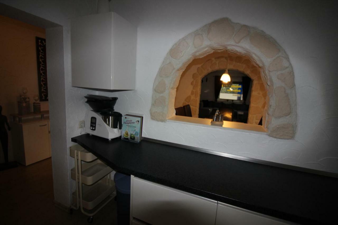 Haus Abbi, Ferienwohnung Mit Schwimmbad Hage Екстериор снимка