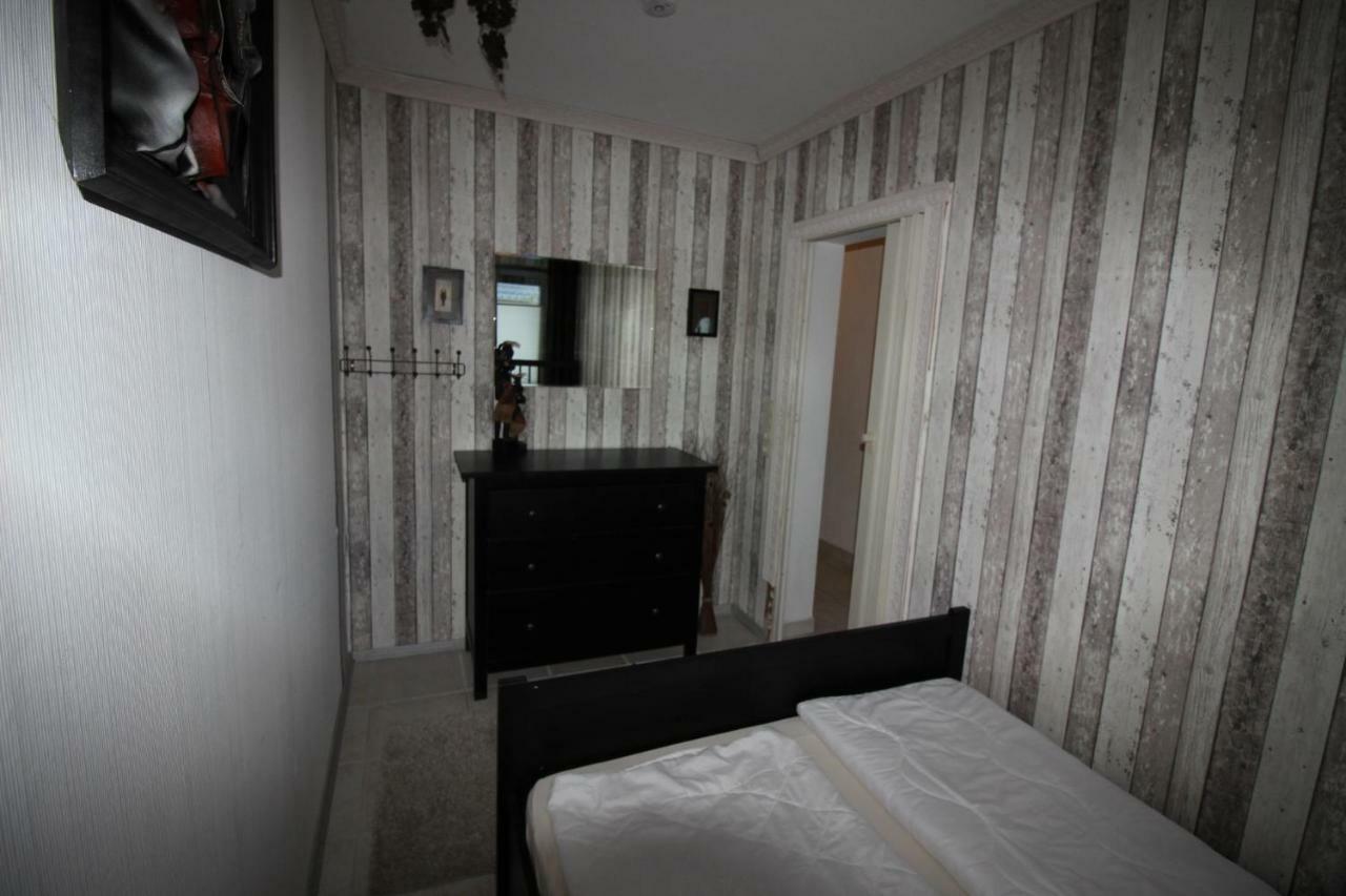 Haus Abbi, Ferienwohnung Mit Schwimmbad Hage Екстериор снимка
